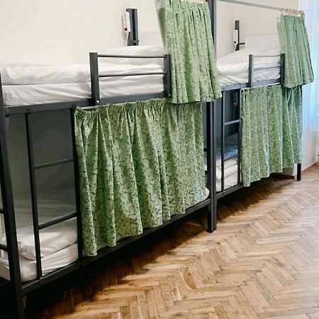 Hostel Do-Re-Mi ปราก ภายนอก รูปภาพ