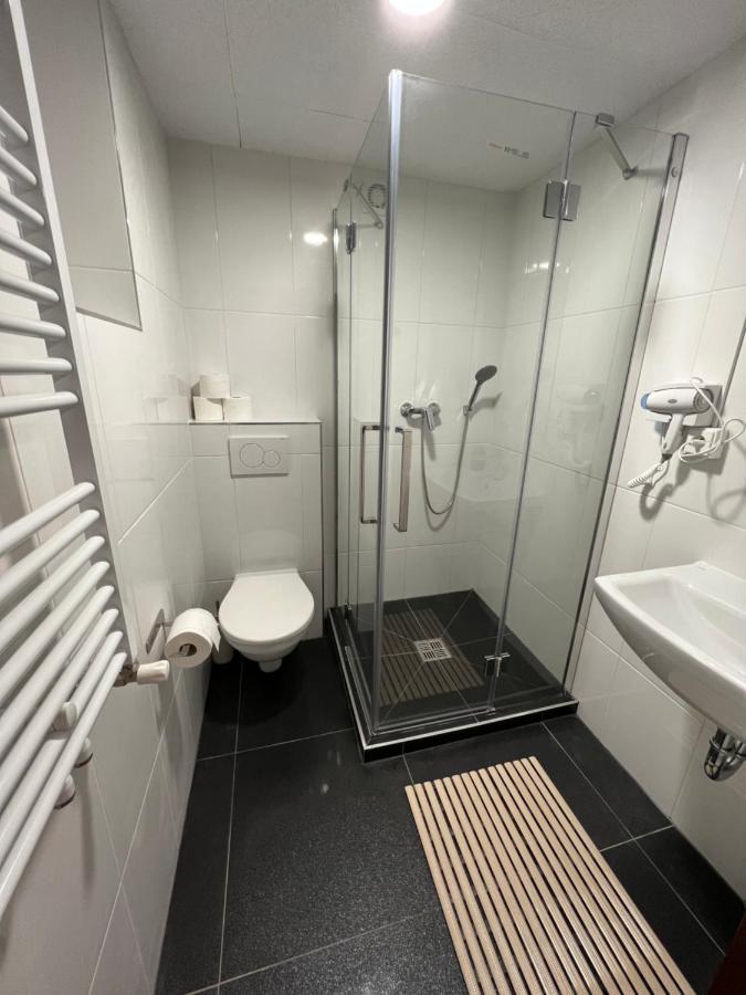 Hostel Do-Re-Mi ปราก ภายนอก รูปภาพ